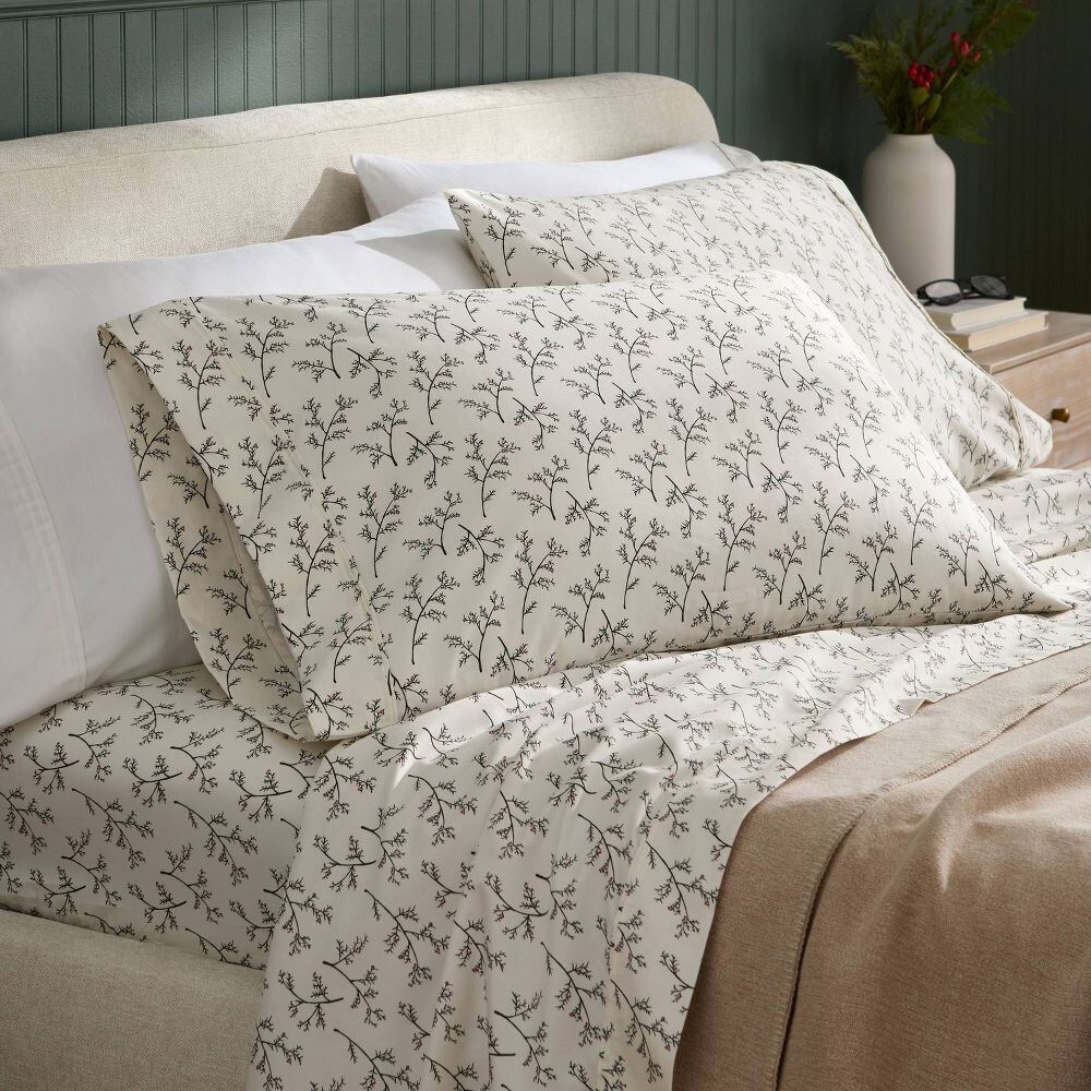 400 Thread Count Holiday Performance Sheet Set - Threshold - Picture 7 of 16